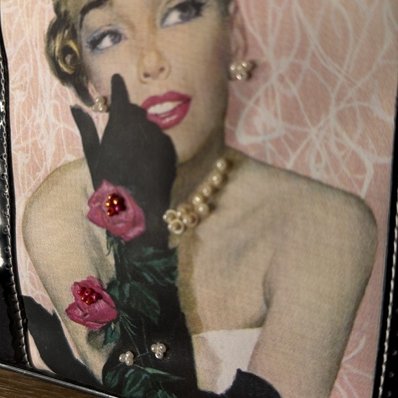 Forever by Fossil Retro Beaded Sequins Black Mini Bag with Key Charm - Picture 10 of 13